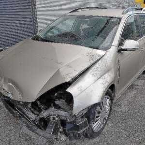 Avtodeli za Volkswagen Golf Variant 1.6 TDI 4MOTION Comfortline