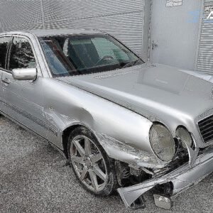 Avtodeli za Mercedes-Benz E-Razred