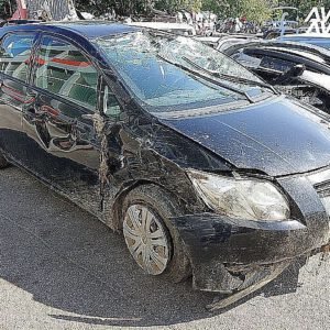 Avtodeli za Toyota Auris 1.4 VVT-i Terra