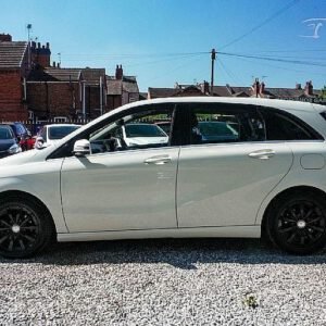 Avtodeli za Mercedes-Benz B-Razred B 180 d AMG Line
