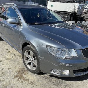 Avtodeli za Škoda Superb