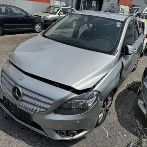 Avtodeli za Mercedes-Benz B-Razred B 200 CDI