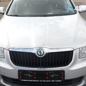 Avtodeli za Škoda Superb
