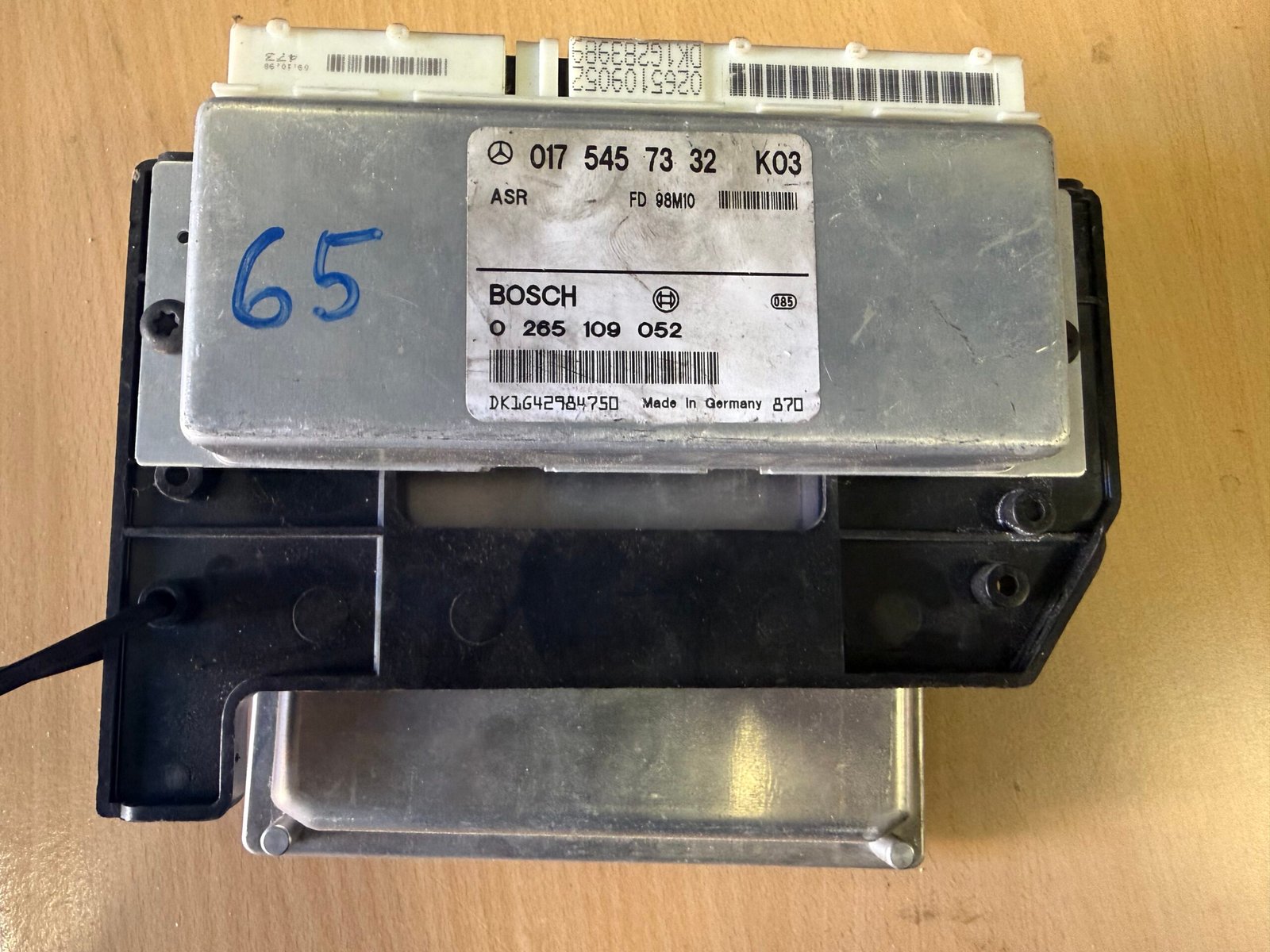 Krmilna enota ABS / ASR Bosch Mercedes – 0175457332 / 026109052