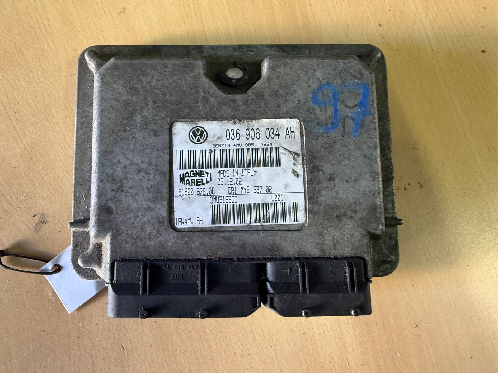 Računalnik motorja (ECU) Magneti Marelli IAW 4MV – 036906034AH