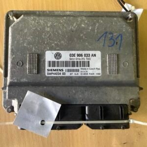 Računalnik motorja (ECU) Siemens Simos 3PG – 03E906033AN