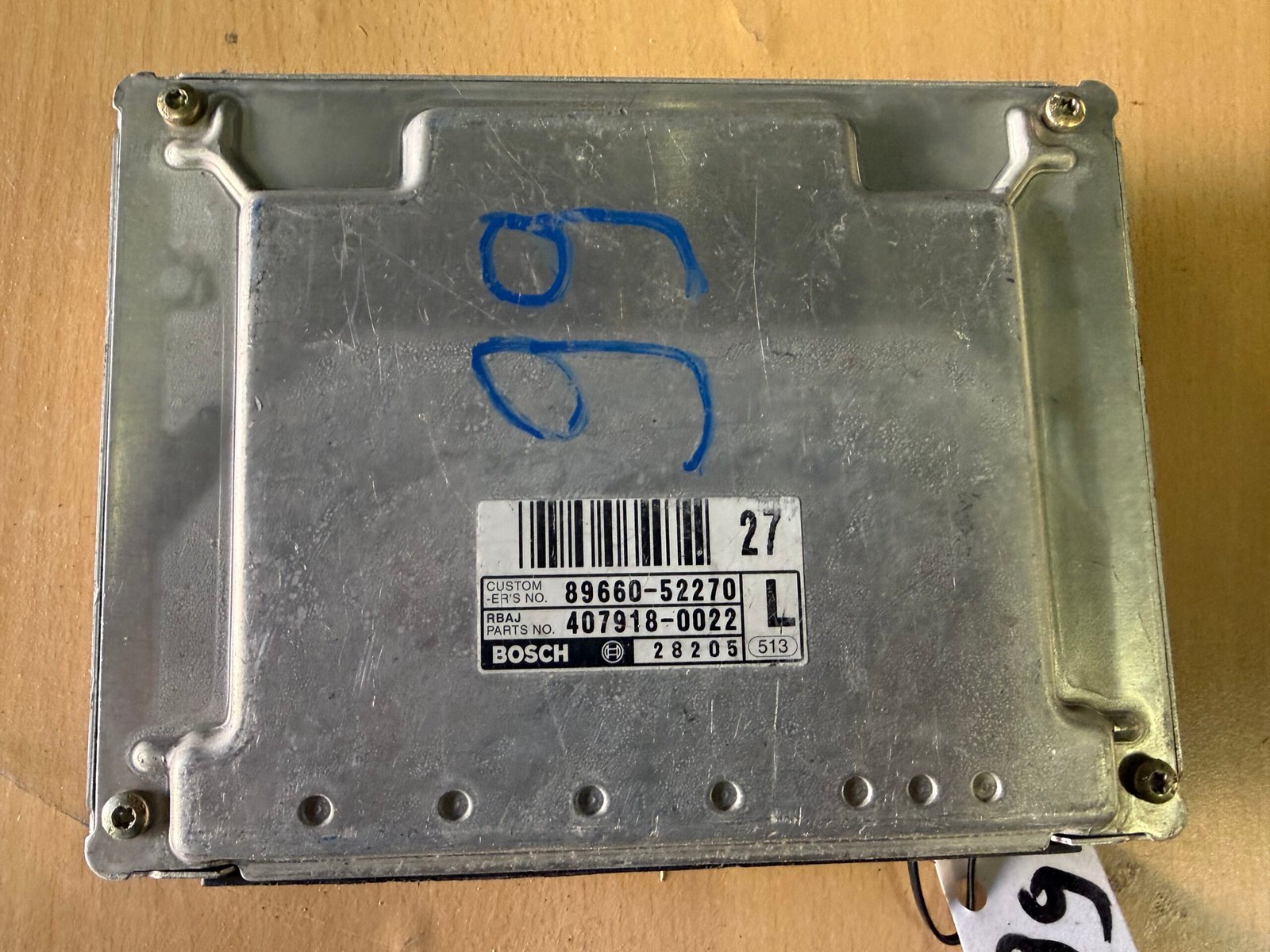 Računalnik motorja (ECU) Bosch / Toyota – 89660-52270 / 89661-52200